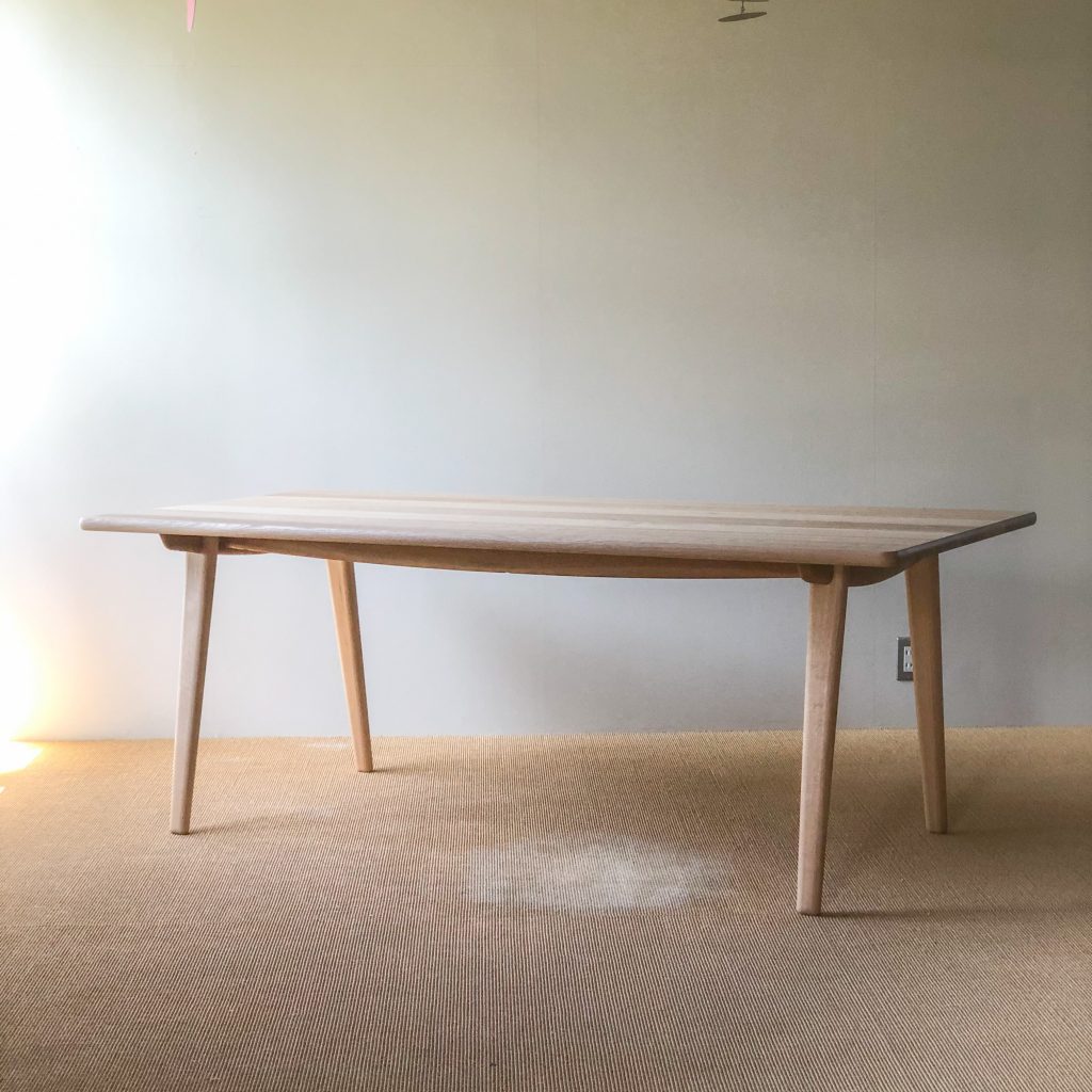 dining table / ダイニングテーブル